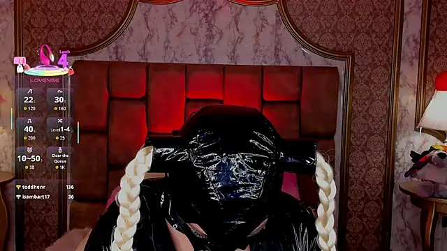 SoffiQueen online show from November 2025 09:30:02 AM