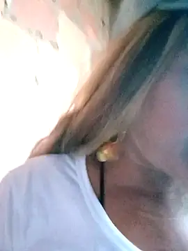 Snapshot of SaraaJhons chatting on December 2025 08:04:02 PM SaraaJhons online show from December 2025 08:04:02 PM