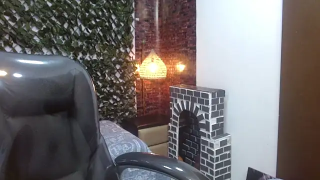 JackSwan18 online show from December 2024 01:14:01 PM