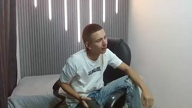 JackSwan18 online show from March 2026 01:16:02 PM