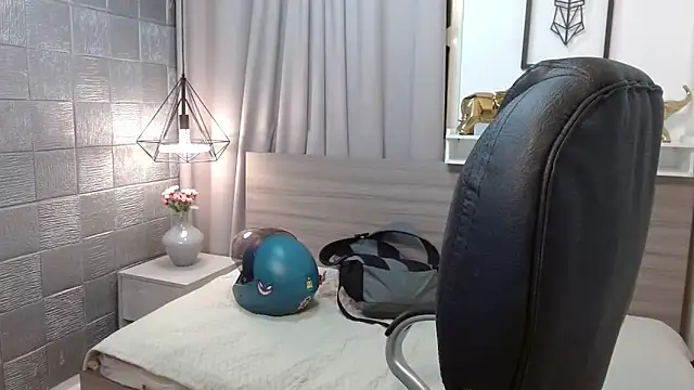 JackSwan18 online show from December 2025 07:04:02 PM