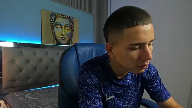 JackSwan18 online show from November 2025 09:15:02 PM