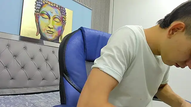 JackSwan18 online show from November 2025 08:31:02 PM