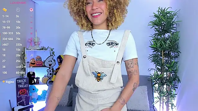 Snapshot of natty_romanof_18 chatting on October 2025 10:39:01 AM natty romanof 18 online show from October 2025 10:39:01 AM