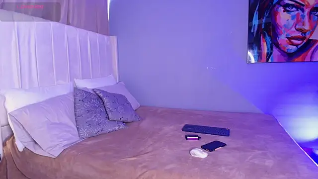 Shenoa1 online show from December 2025 12:48:02 PM