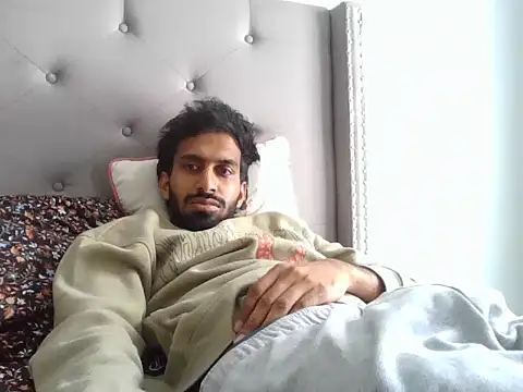 skinny  boy   online show from February 2026 06:19:01 PM