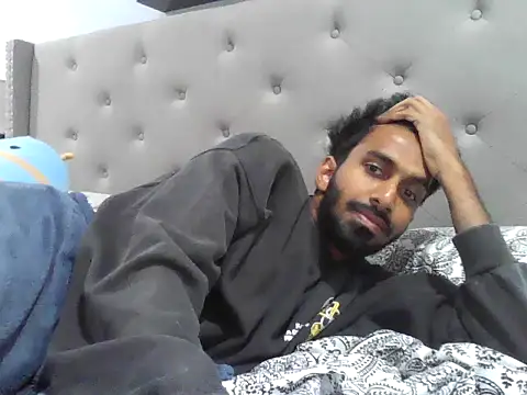 skinny  boy   online show from October 2025 05:47:01 PM