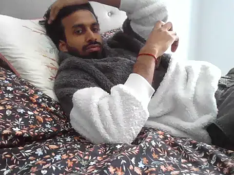 skinny  boy   online show from February 2026 07:23:01 PM