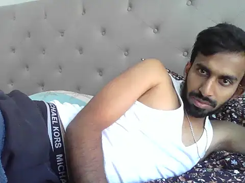 skinny  boy   online show from November 2025 04:21:01 PM