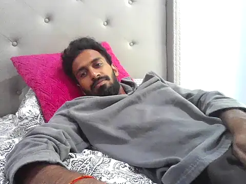 skinny  boy   online show from September 2025 03:19:02 PM