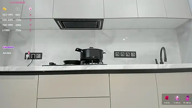 Mia Meow  online show from March 2026 05:32:02 AM