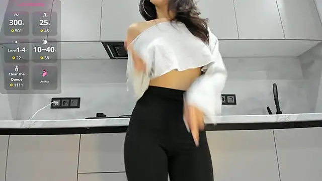 Mia Meow  online show from November 2025 08:24:01 PM