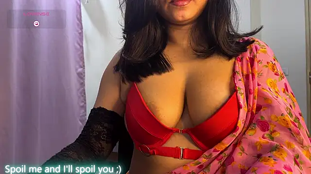 Snapshot of ohh_mona chatting on December 2024 11:57:02 AM ohh mona online show from December 2024 11:57:02 AM
