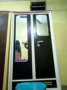 heenage online show from November 2025 04:54:01 PM