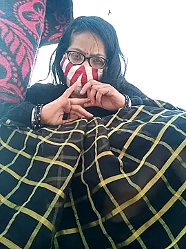 heenage online show from November 2025 09:35:01 AM