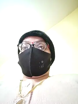 heenage online show from December 2025 04:56:02 AM