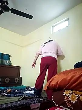 heenage online show from February 2026 04:12:02 AM