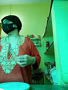 heenage online show from December 2025 05:29:02 AM