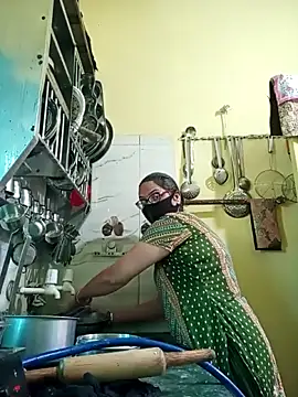 heenage online show from February 2026 09:20:02 AM