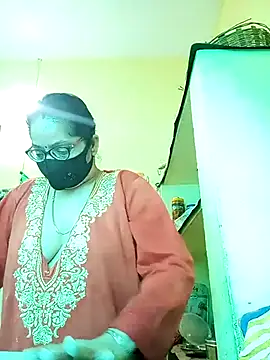 heenage online show from November 2025 05:51:02 AM