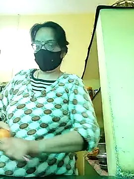 heenage online show from December 2025 02:54:02 AM