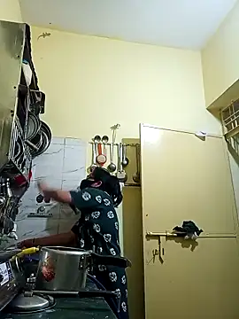 heenage online show from March 2025 02:53:02 PM