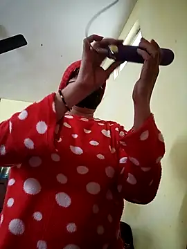 heenage online show from December 2025 04:03:02 AM