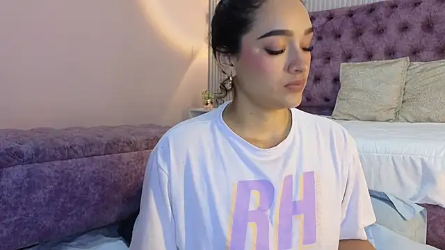 EMILYY FOXY online show from December 2025 06:58:02 PM