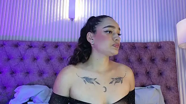 EMILYY FOXY online show from February 2026 07:00:02 PM