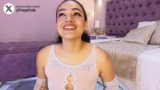EMILYY FOXY online show from November 2025 06:58:01 PM