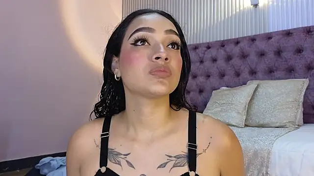 EMILYY FOXY online show from October 2025 07:58:01 PM