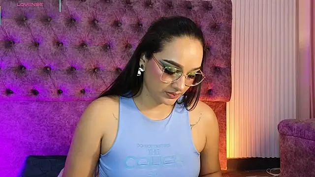 EMILYY FOXY online show from March 2026 07:04:02 PM