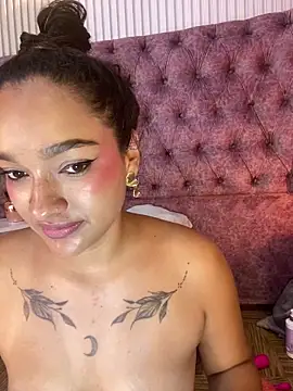 EMILYY FOXY online show from May 2026 01:56:01 AM