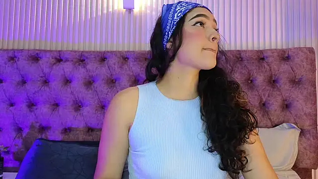 EMILYY FOXY online show from February 2026 07:00:02 PM