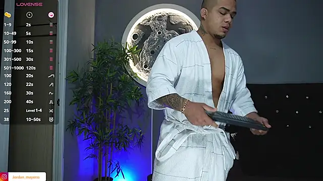 Snapshot of jordan_mayers02 chatting on February 2026 11:07:01 AM jordan mayers02 online show from February 2026 11:07:01 AM