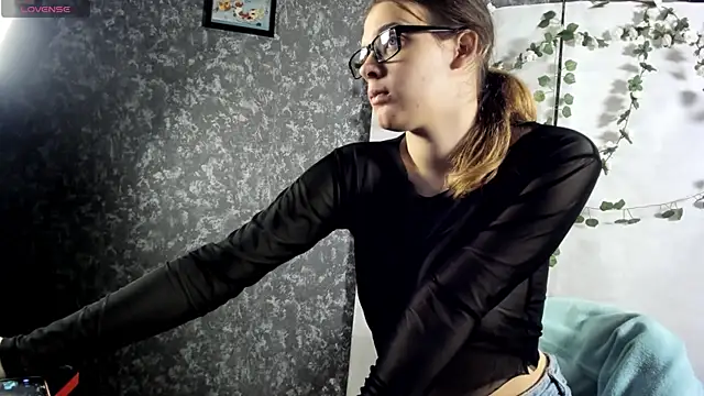 KIKI Krash online show from March 2026 10:27:02 AM