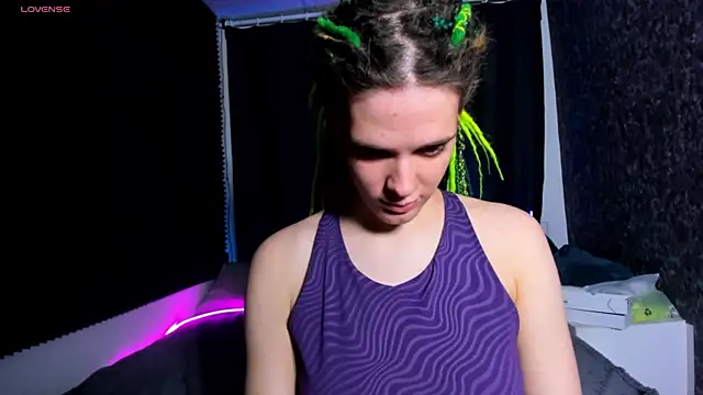 KIKI Krash online show from November 2025 10:49:02 AM