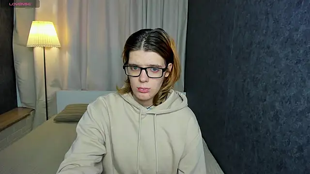 KIKI Krash online show from March 2025 10:22:01 AM