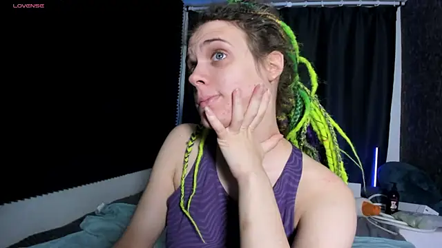 KIKI Krash online show from November 2025 10:05:02 AM