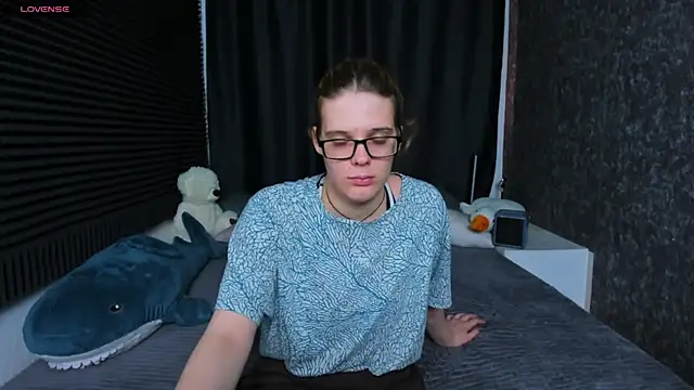 KIKI Krash online show from March 2025 10:21:02 AM