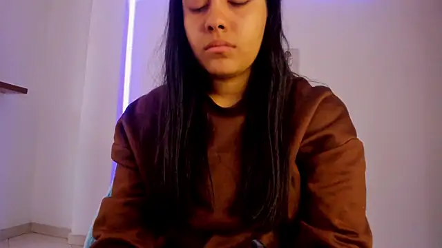 anniesweet- online show from May 2026 02:24:02 PM