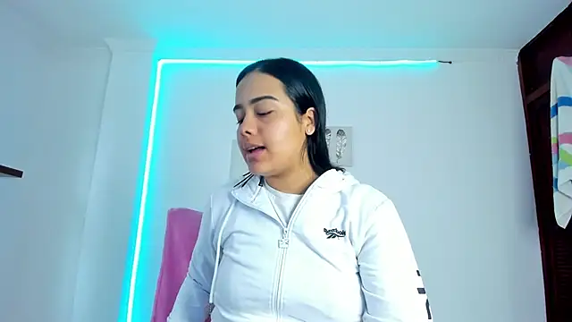 anniesweet- online show from April 2026 01:46:02 PM