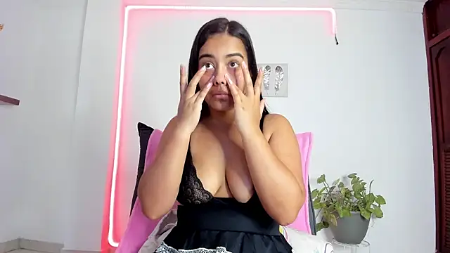 anniesweet- online show from November 2025 01:22:02 PM