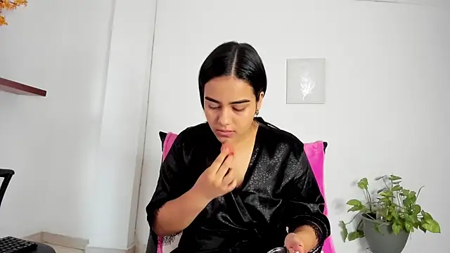 anniesweet- online show from October 2025 01:59:01 PM