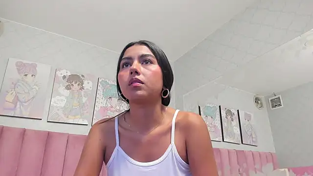 Snapshot of Emmy_Cute18 chatting on January 2026 11:14:02 AM Emmy Cute18 online show from January 2026 11:14:02 AM