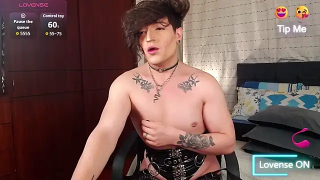 Hornymoan online show from November 2025 10:57:02 PM