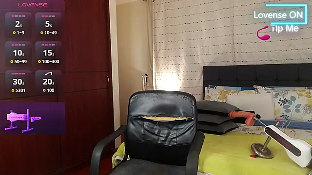 Hornymoan online show from February 2026 11:02:02 PM