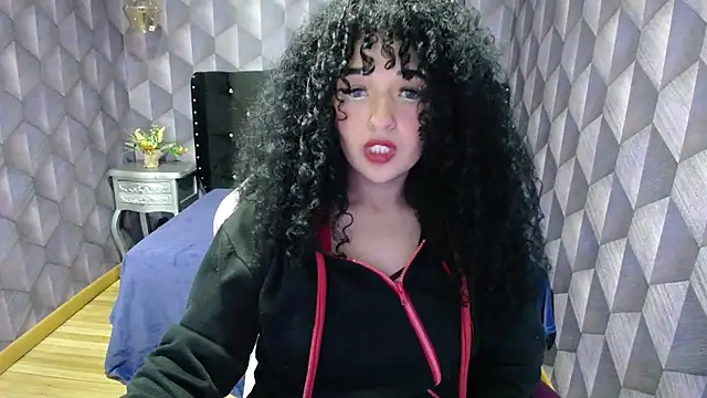 Sofiacowperx online show from March 2025 06:03:01 PM