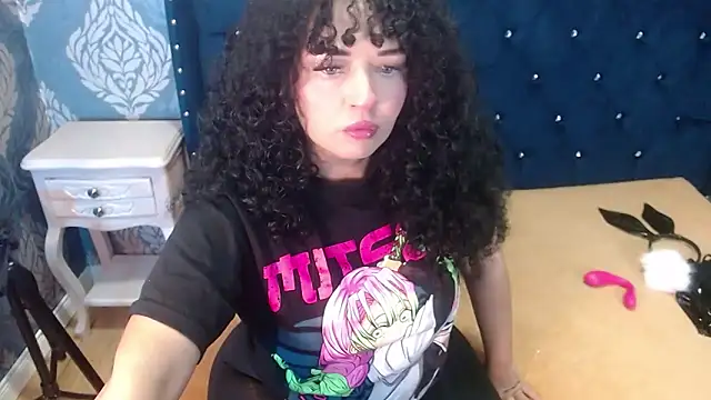 Sofiacowperx online show from February 2026 01:11:01 PM