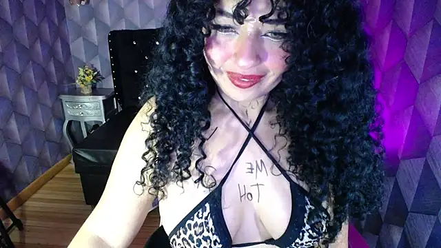 Sofiacowperx online show from February 2025 01:53:02 PM